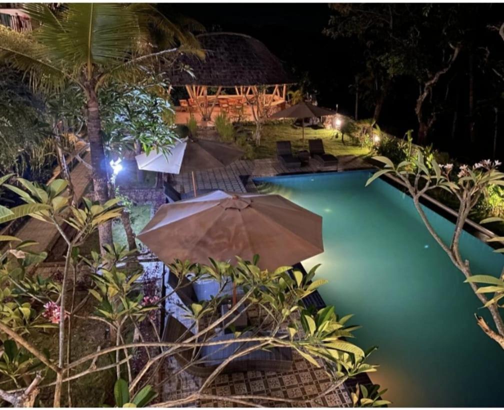 Hotel Tinggian Hill Retreat Batununggul Exterior foto